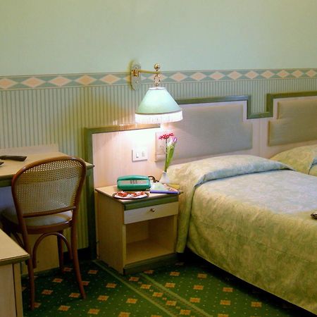 Buenos Aires Hotel Milán Exteriér fotografie