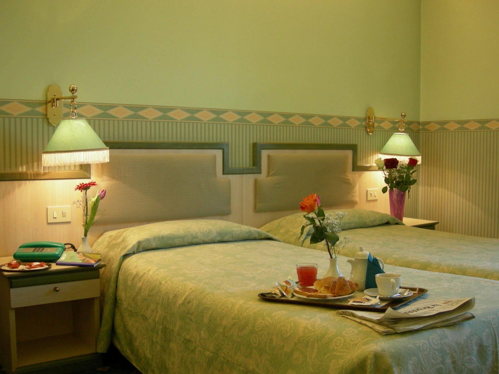 Buenos Aires Hotel Milán Exteriér fotografie