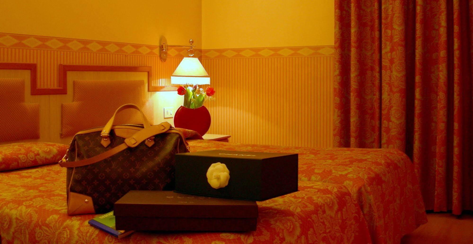 Buenos Aires Hotel Milán Exteriér fotografie